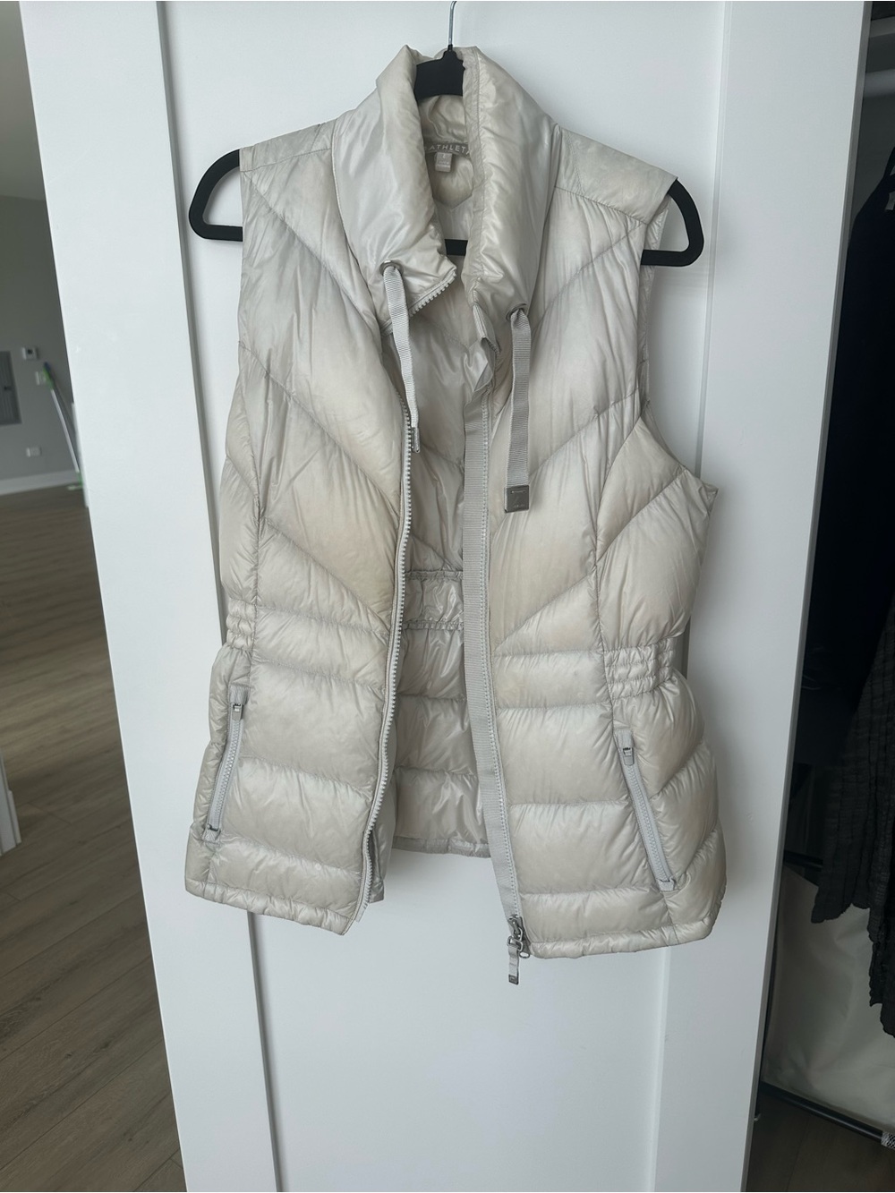 Athleta Lightweight Quilted Puffer Vest - Off-White